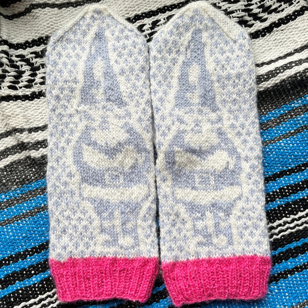 Hand made NEW Mittens with Gnome Design